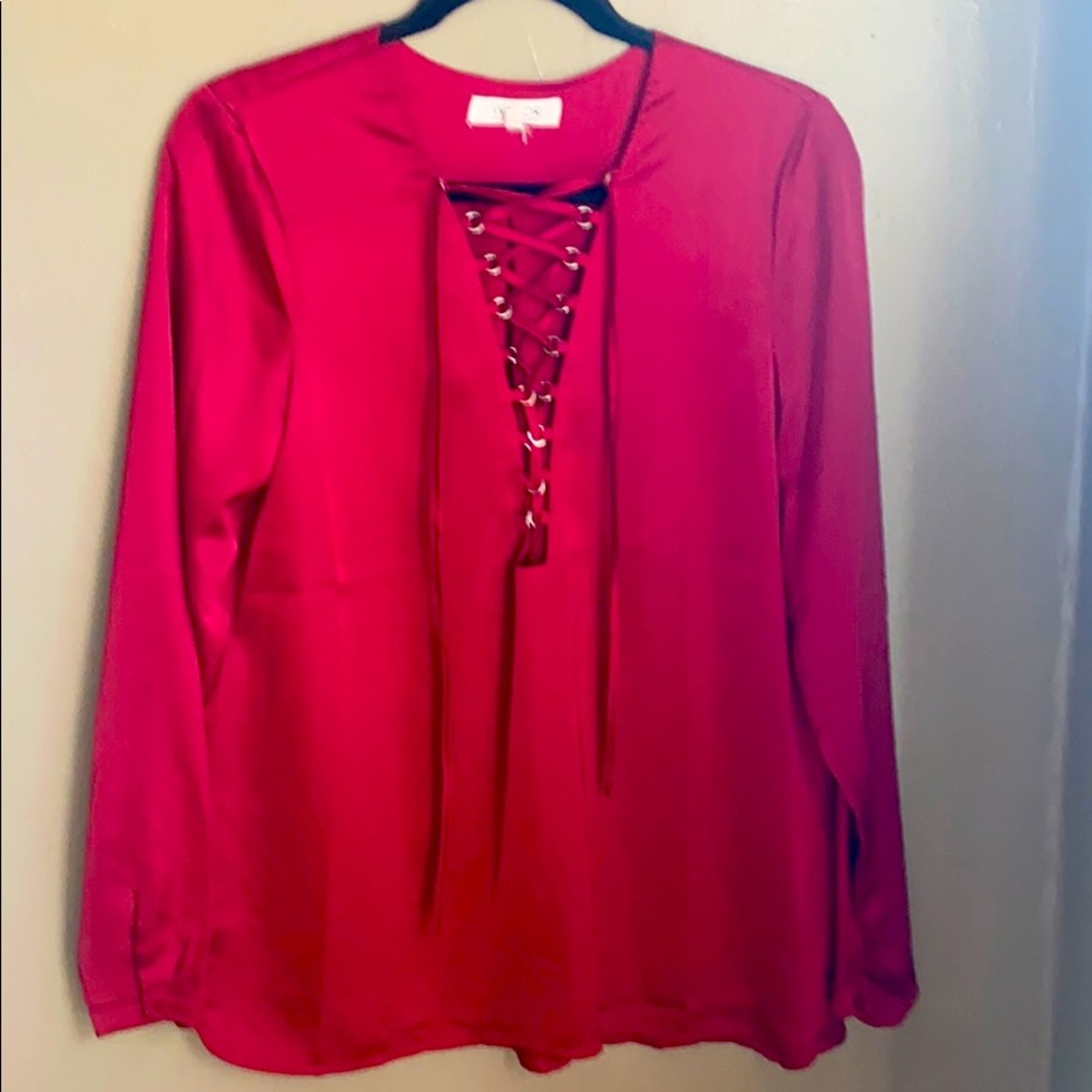 Wyldr London-los angles, red lace up top